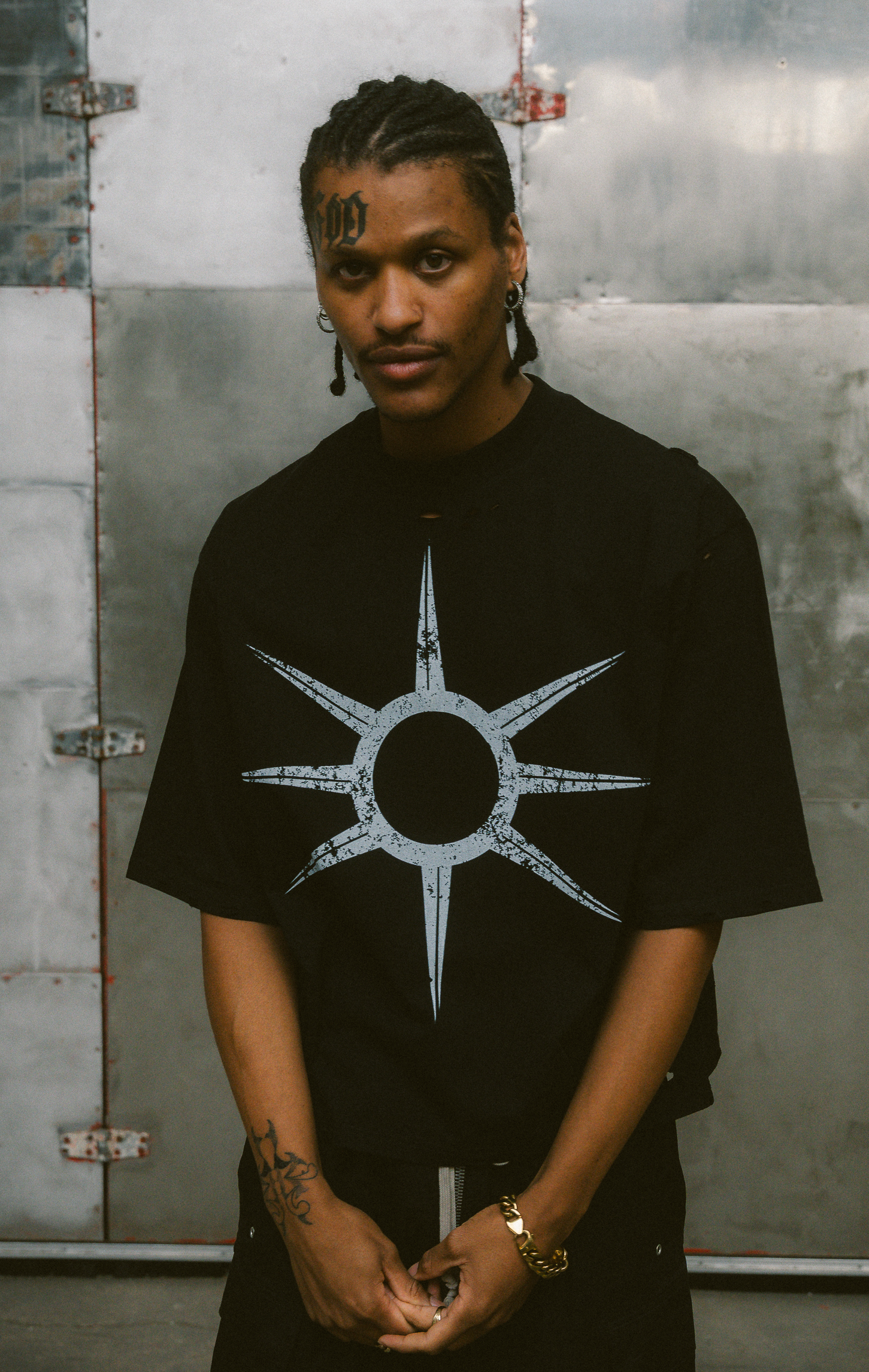 STAR LOGO TEE - BLACK